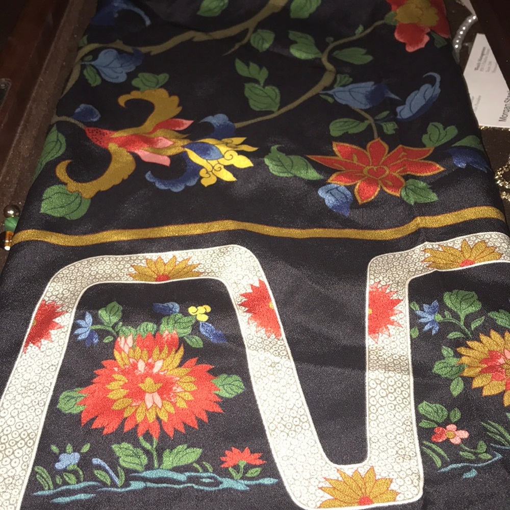 a scarf with flowers